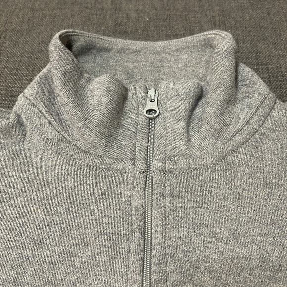 Flawless vineyard vines pullover - Picture 3 of 7